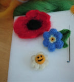 Spring Flower Brooch & Patch Art Deluxe Needle Felting Kit - Boxed