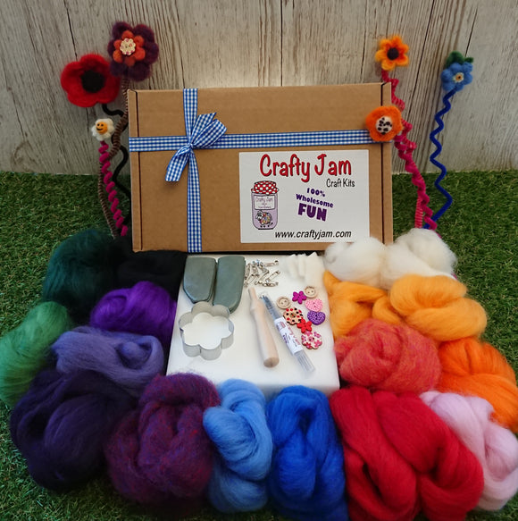 Spring Flower Brooch & Patch Art Deluxe Needle Felting Kit - Boxed