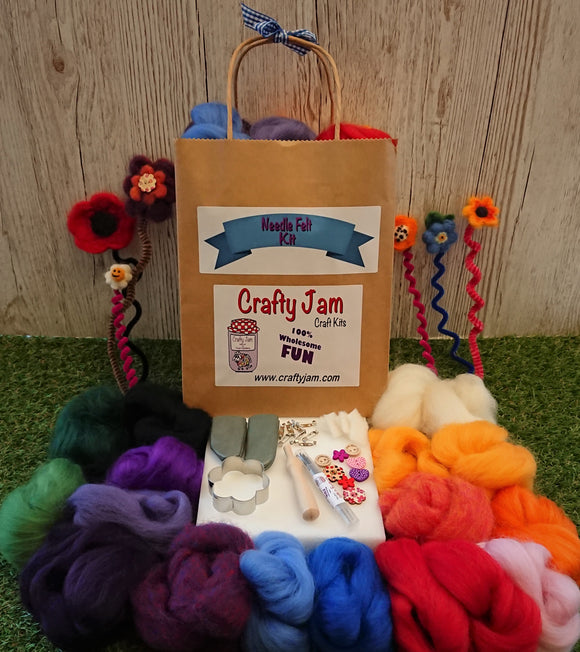Spring Flower Brooch & Patch Art Deluxe Needle Felting Kit